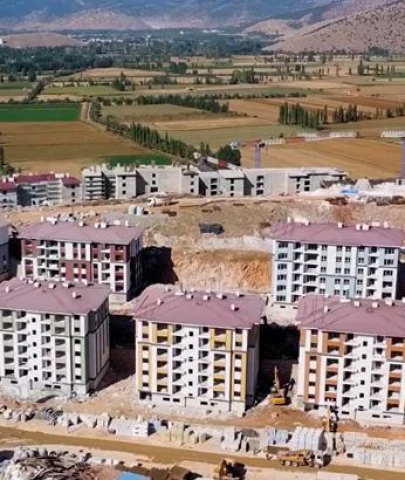 Valilik tarafından yapılan açıklamaya göre, deprem konutu hak sahipliği başvuruları için 2 gün daha süre verilecek.